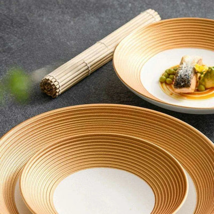 Exquisite Gold-Trimmed Ceramic Dinner Plates for Sophisticated Dining Events - Très Elite
