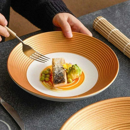 Exquisite Gold-Trimmed Ceramic Dinner Plates for Sophisticated Dining Events - Très Elite