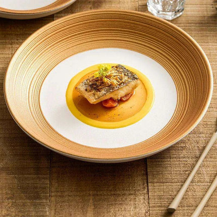 Exquisite Gold-Trimmed Ceramic Dinner Plates for Sophisticated Dining Events - Très Elite