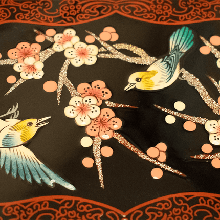 Exquisite Handcrafted Chinese Lacquer Jewelry Box with Mirror - A Beautiful Keepsake for Your Treasures - Très Elite