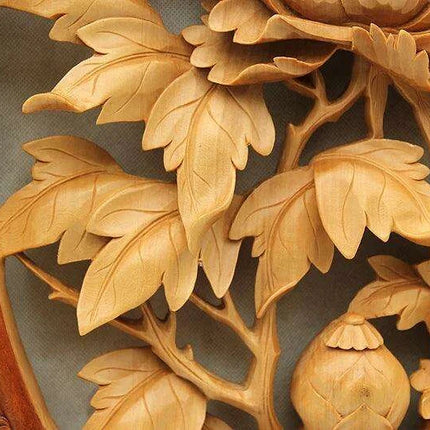 Exquisite Handcrafted Chinese Peony Wood Pendant - Très Elite