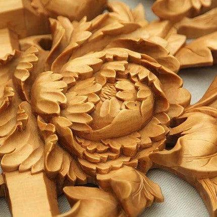 Exquisite Handcrafted Chinese Peony Wood Pendant - Très Elite