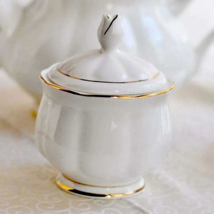 Exquisite Phnom Penh Teapot and Bone China Tea Collection - Très Elite