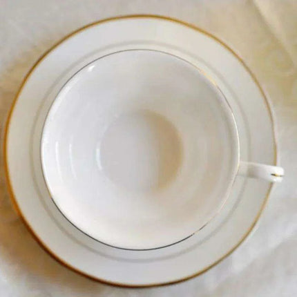 Exquisite Phnom Penh Teapot and Bone China Tea Collection - Très Elite