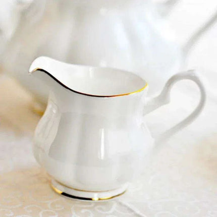 Exquisite Phnom Penh Teapot and Bone China Tea Collection - Très Elite
