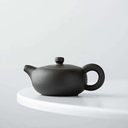 Exquisite Yixing Purple Clay Teapot for True Tea and Coffee Aficionados - Très Elite