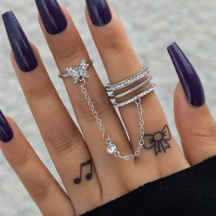Extravagant Chain Ring - Bold Alloy Fashion Statement Piece - Très Elite