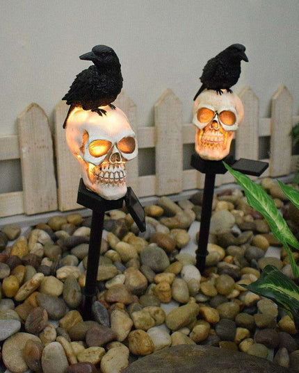 Ethereal Solar Skull Crow Lights for Enchanting Halloween Gardens