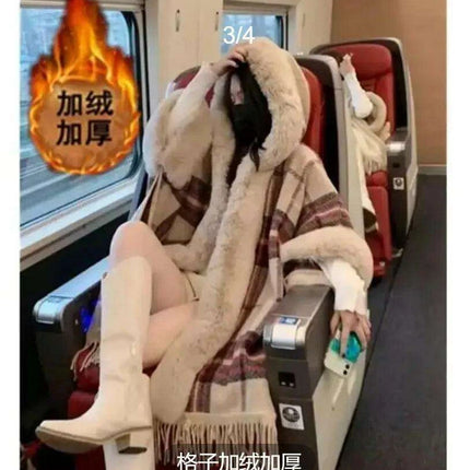 Fabulous Fur-Trimmed Batwing Poncho for Trendsetting Women