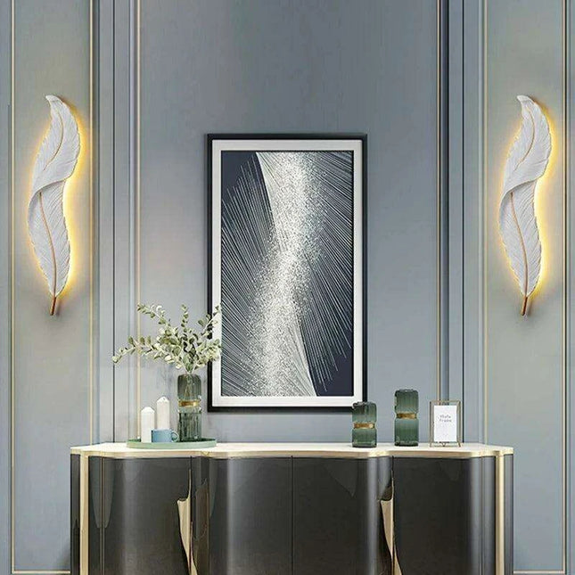 Feather-Inspired Acrylic Resin Wall Sconce - Contemporary Artistic Lighting