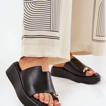 Flip-flops model 209949