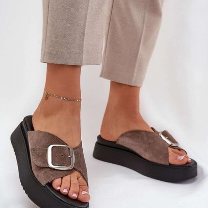 Flip-flops model 211968