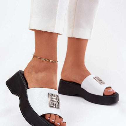 Flip-flops model 212882