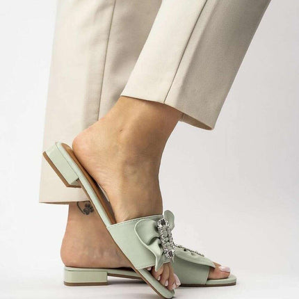 Flip-flops model 212979