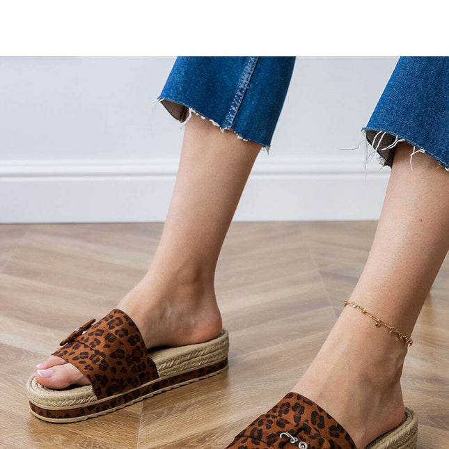 Flip-flops model 213408