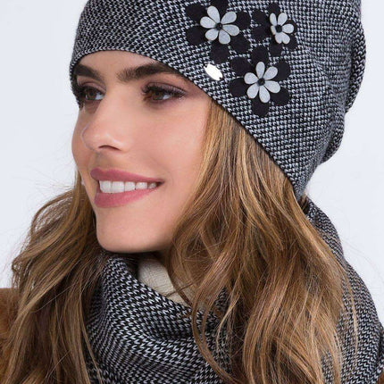 Floral Embellished Women's Knit Beanie - Très Elite