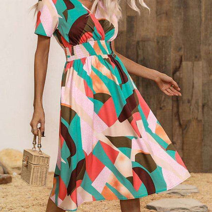 Floral Print V-Neck Summer Dress with Short Sleeves - Très Elite