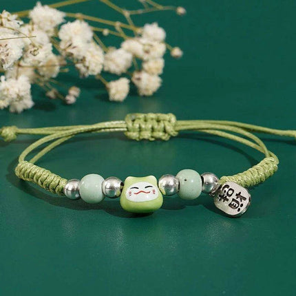 Fortune Bringer Lucky Cat Adjustable Bracelet - Handmade Red Accessory for Positive Energy - Très Elite