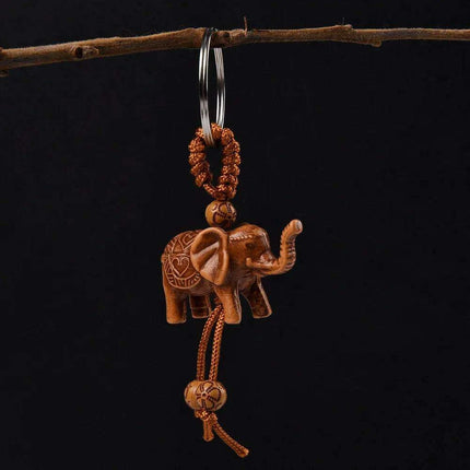 Fortune Cat Brass Keychain with Antique Coins - A Charm for Wealth and Abundance - Très Elite