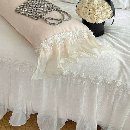 French Lace Ruffle Bedding Set with Velvet Duvet Cover and Floral Embroidery - 4-Piece Ensemble - Très Elite