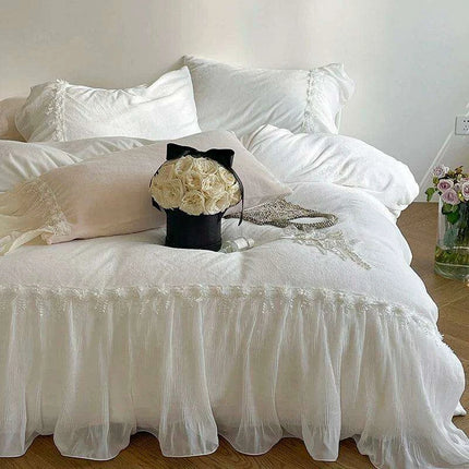 French Lace Ruffle Bedding Set with Velvet Duvet Cover and Floral Embroidery - 4-Piece Ensemble - Très Elite