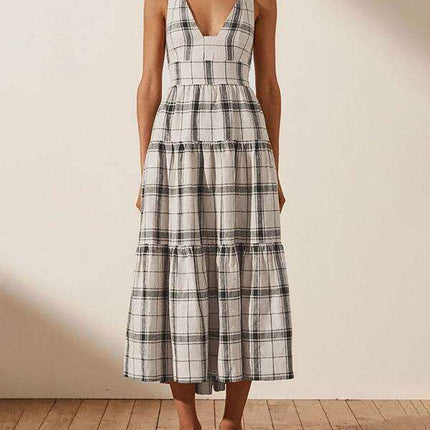 Glamorous Checkered V-Neck Dress with Elegant Open Back - Women's Stylish Fashion Essential - Très Elite