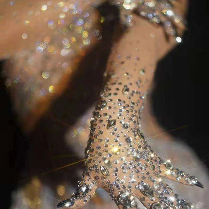 Glamorous Rhinestone-Embellished Mesh Gloves for Women - Perfect for Nightlife and Performances - Très Elite