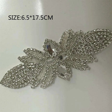 Glimmering Silver Rhinestone Floral Applique: Elegant Fashion Upgrade Accessory - Très Elite