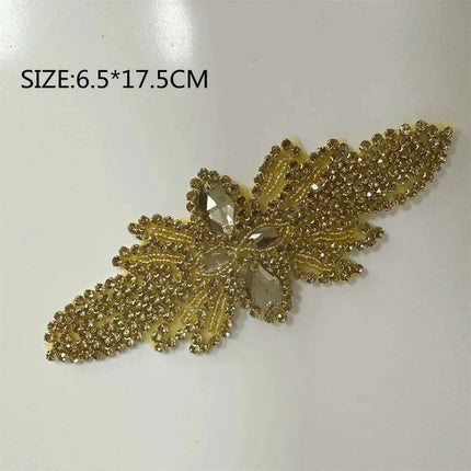 Glimmering Silver Rhinestone Floral Applique: Elegant Fashion Upgrade Accessory - Très Elite