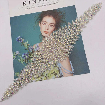 Glimmering Silver Rhinestone Floral Applique: Elegant Fashion Upgrade Accessory - Très Elite