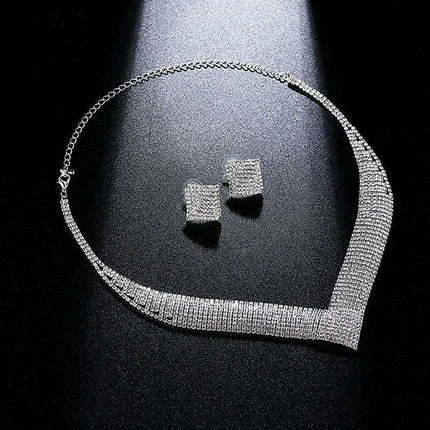 Glistening Grace: Stunning Crystal and Rhinestone Wedding Jewelry Set - Très Elite