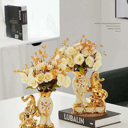 Golden Ceramic Vases Set in Opulent Gold Finish - Elevate Your Living Environment - Très Elite