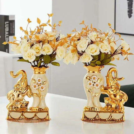 Golden Ceramic Vases Set in Opulent Gold Finish - Elevate Your Living Environment - Très Elite