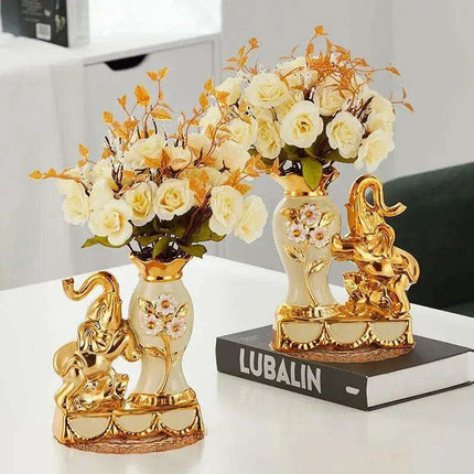 Golden Ceramic Vases Set in Opulent Gold Finish - Elevate Your Living Environment - Très Elite