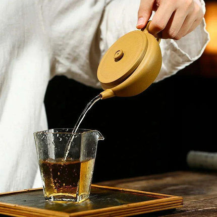 Golden DuanNi Zisha Clay Tea Pot - Handcrafted 180cc Artisan Teapot for Tea Enthusiasts - Très Elite