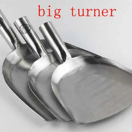 Gourmet Chef's Stainless Steel Turner with Extra Long Handle - Essential Wok Tool for Culinary Professionals - Très Elite