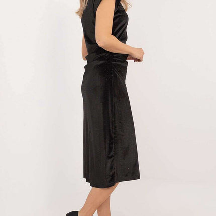 Green Evening Dress Model 203315 With Shoulder Pads Midi - Très Elite