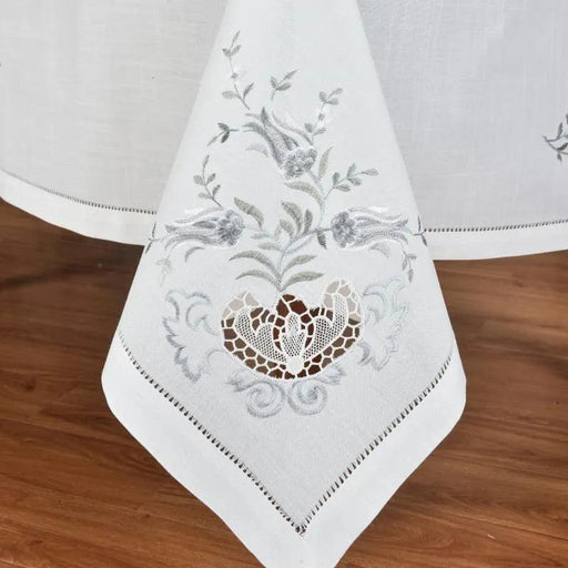 Elegant Tulip Bloom Table Linen Set