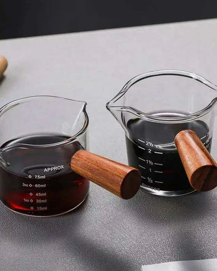 Elegant Japanese-Inspired Borosilicate Glass Serving Pan with Comfortable Handle - Stylish Mini Server for Milk and Sauces