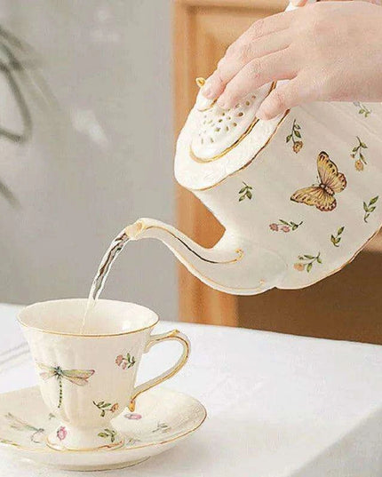 Charming Vintage Butterfly Tea and Coffee Set - Exquisite Porcelain and Bone China, Luxurious 800ml Pot with Matching Saucer