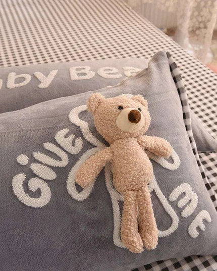 Cozy Plush Velvet Flannel Fleece Bedding Set with Adorable Toy Beardecorate - Complete Duvet Cover, Sheet, and Pillowcase Collection for Full, Queen, and King Beds