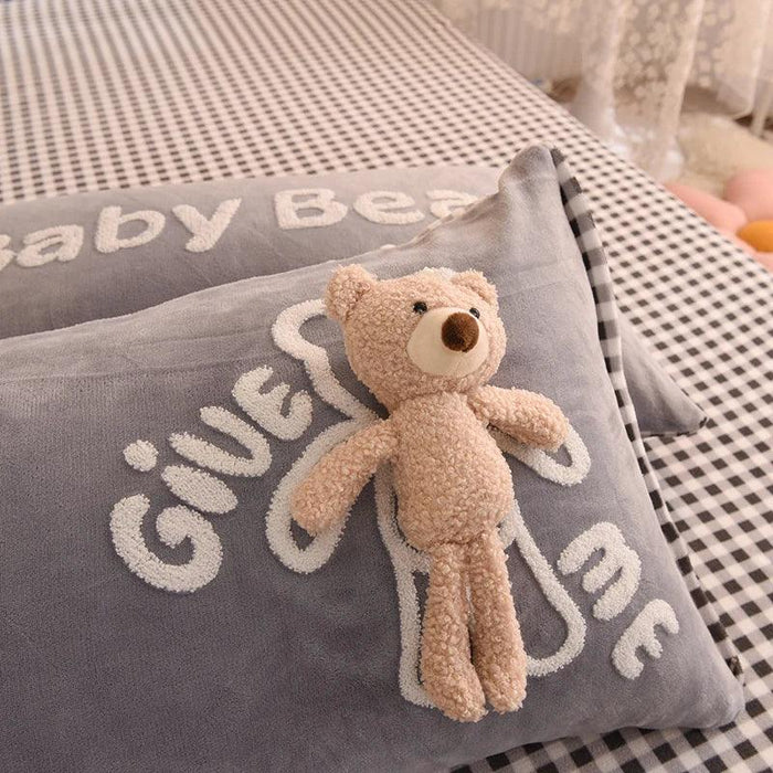 Cozy Plush Velvet Flannel Fleece Bedding Set with Adorable Toy Beardecorate - Complete Duvet Cover, Sheet, and Pillowcase Collection for Full, Queen, and King Beds