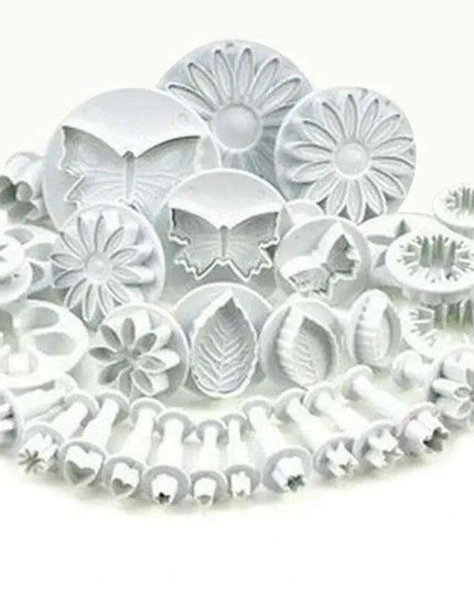 Fondant Fantasy: 33-Piece Plunger Set for Sugarcraft Excellence