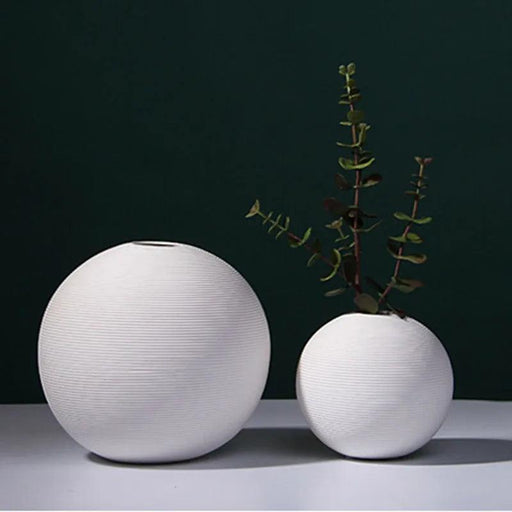 Elegant Ceramic Vase Set for Chic Home and Office Decor - Available in Two Sizes