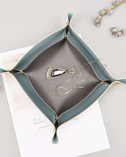 Elegant Leather Catchall Tray for Jewelry and Daily Essentials - Chic Storage Solution