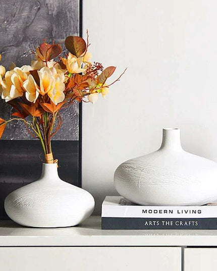 Elegant Ceramic Vases for Stylish Home Decor and Tea Room Enhancements - Perfect for Floral Arrangements and Decorative Touches
