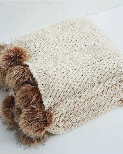 Charming Chenille Knit Throw Blanket with Delightful Pompoms - Cozy Elegance for Your Living Space