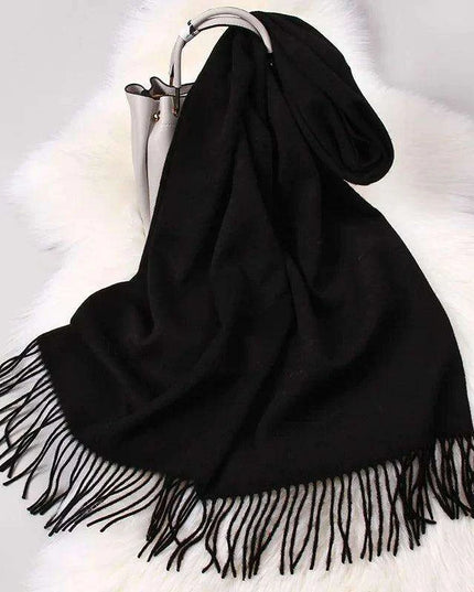 Elegant Tassel-Trimmed Lamb Wool Wrap - Luxe Winter Scarf for Fashionable Warmth