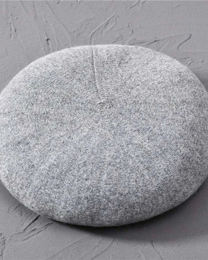 Elegant Cashmere Blend Beret - Trendy Winter Hat for Fashion-Forward Women