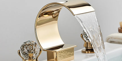 Bright Golden Waterfall Basin Faucet Dual Cristal Handle Widespread Bathroom Sink Mixer Tap Deck Mounted Bathtub Mixers Crane bright-golden-waterfall-basin-faucet-dual-cristal-handle-widespread-bathroom-sink-mixer-tap-deck-mounted-bathtub-mixers-crane